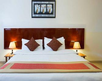 Safeer Plaza Hotel - Muscat - Bedroom