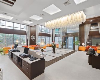 Country Inn & Suites By Radisson Gurgaon Sector 12 - Gurugram - Lobby