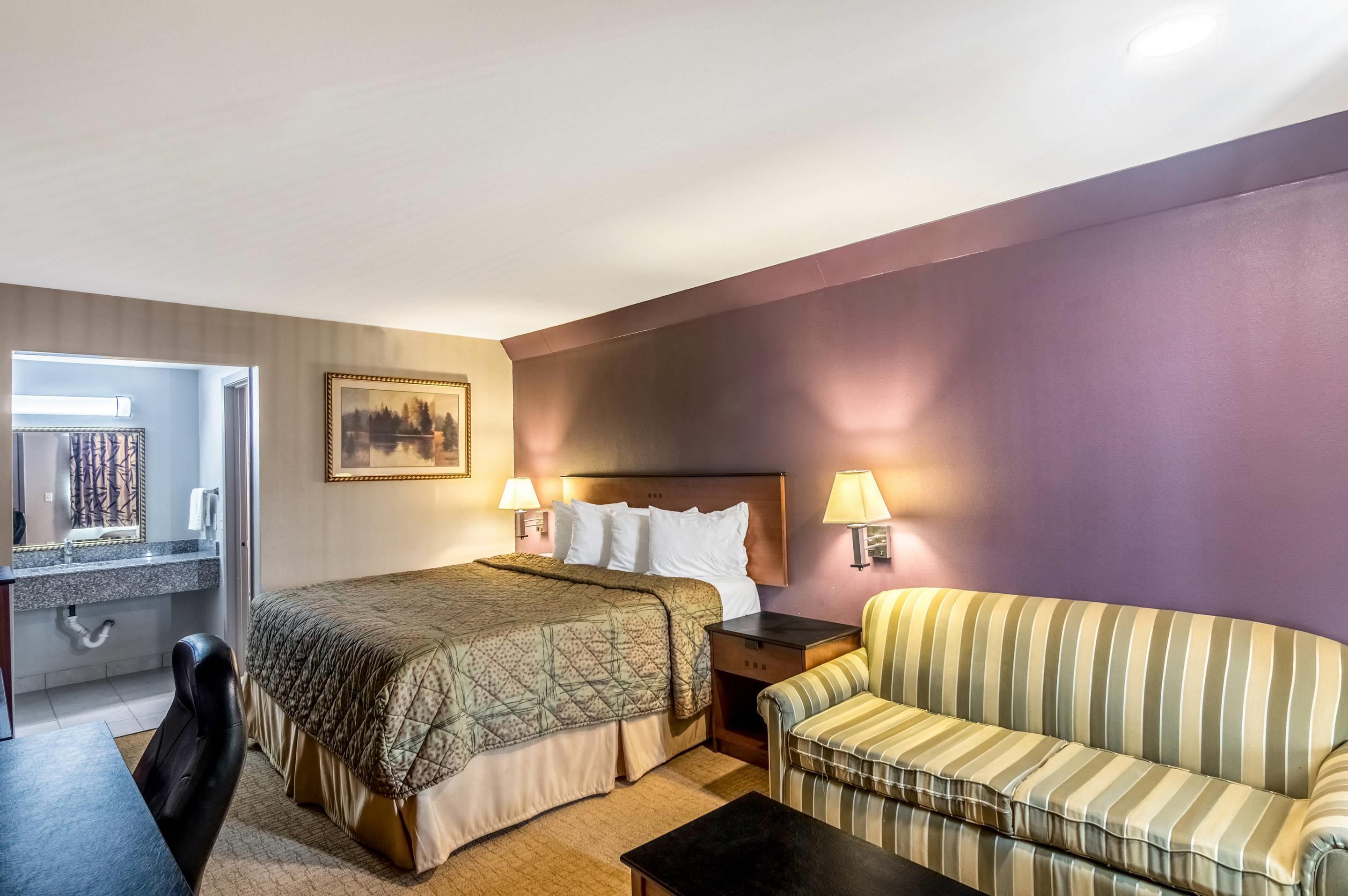 Rodeway Inn Arlington Entertainment District Area - Arlington - Schlafzimmer