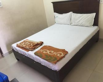 Vishnu Residency Warangal - Warangal - Bedroom