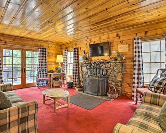 Big Bear Lake Cabin ~ 4 Mi Snow Summit Ski Resort - Big Bear Lake - Sala de estar