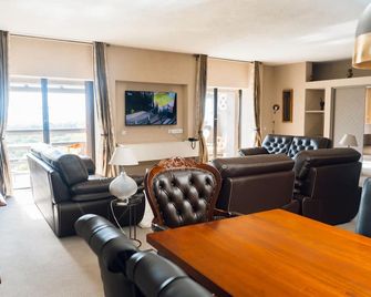 Elephant Hills Resort - Victoria Falls