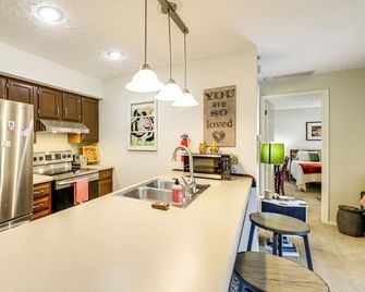 3 Mi to IU: Dog-Friendly Condo w/ Pool Access! - Bloomington