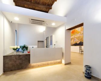 Il Tesoro Smart Suite & Spa - Napoli - Reception