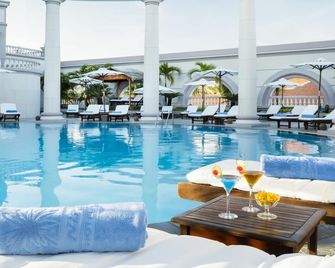 Sunrise Nha Trang Beach Hotel & Spa - נה טראנג - בריכה