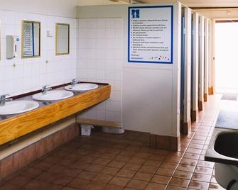 Port Gregory Caravan Park - Northampton - Bathroom