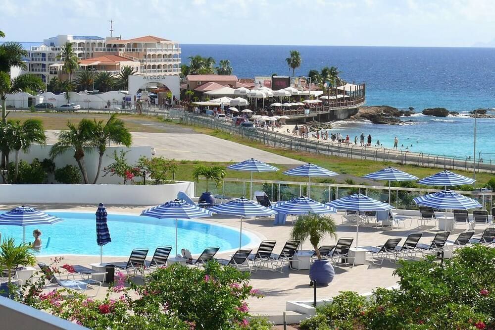 Tropical Gem! Watch Jets Fly into Airport+ocean Beach+garden Views+many Perks!!! - Simpson Bay - Zwembad