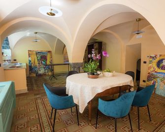 Palazzo Previtera Rooms & Restaurant - Linguaglossa - Restaurant