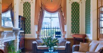 皇家維多利亞謝菲爾德皇冠假日飯店 - 謝菲爾德 - 休閒室