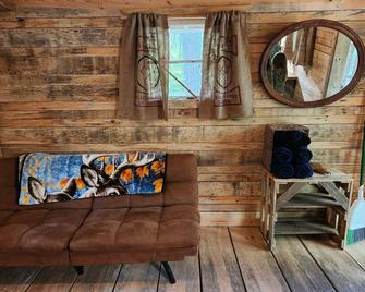 Raelean - A unique off-grid tiny cabin - Anniston