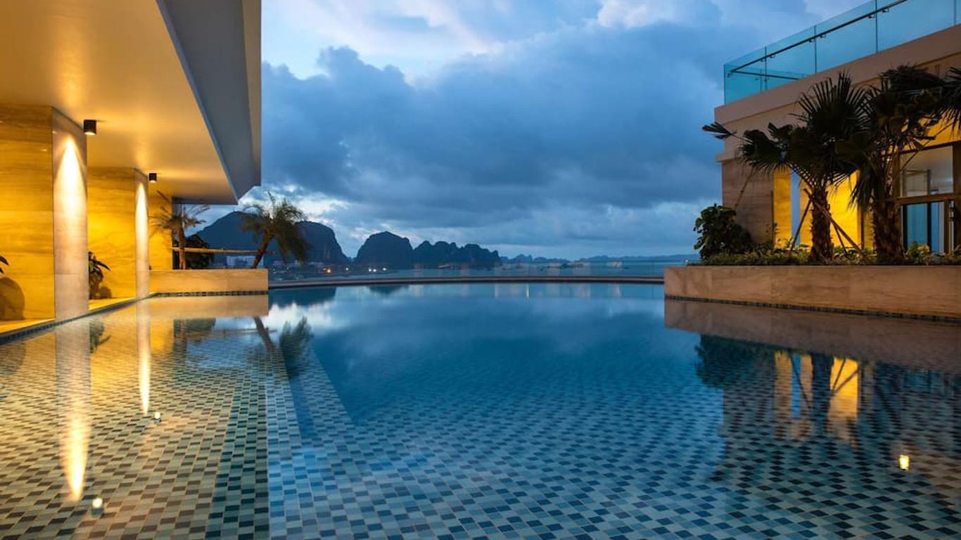 Wyndham Legend Halong Hotel