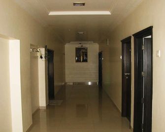 The Lotus Hotel - Jūnāgadh - Hallway