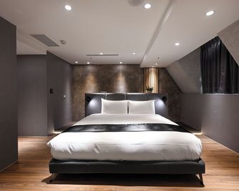 Ximen Le Room Hotel Kaifeng Taipei - Taipei City - Bedroom