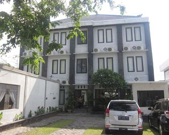 Hotel Warta Dua - Denpasar - Edificio