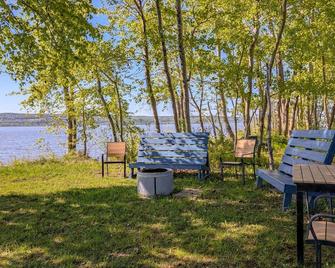 Studio 9 - 2 min du Bord de l'eau Foyer & Barbecue - Sainte-Anne-de-Beaupré - Patio
