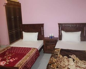 Rose Mount Hotel - Muzaffarabad - Quarto