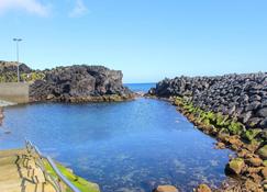 Vieira Rooms Natural Pools - Ponta Delgada - Pool