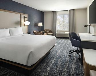 Fairfield by Marriott Inn & Suites Fresno River Park - Fresno - Bedroom