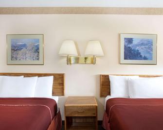 Howard Johnson by Wyndham Brigham City - Brigham City - Slaapkamer