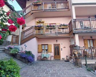 LA FONTANA large and comfortable, with 3 bedrooms, terrace and Wi-Fi - Baselga di Pinè - Edificio