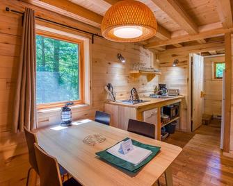 Huttopia Chalets - Wooden family-sized Chalet nestled in the White Mountains - Albany