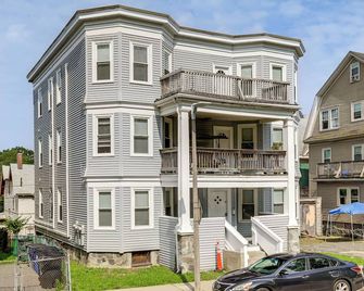 4 Mi to Fenway Park Pet-Friendly Dorchester Apt! - Boston - Gebäude