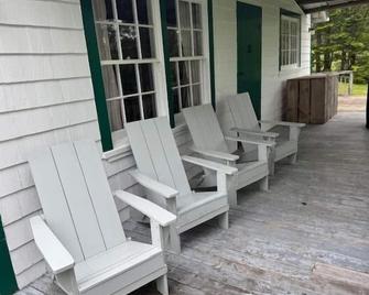 Beach Cottage - Pine Terrace - Hubbards Beach - Hubbards - Patio