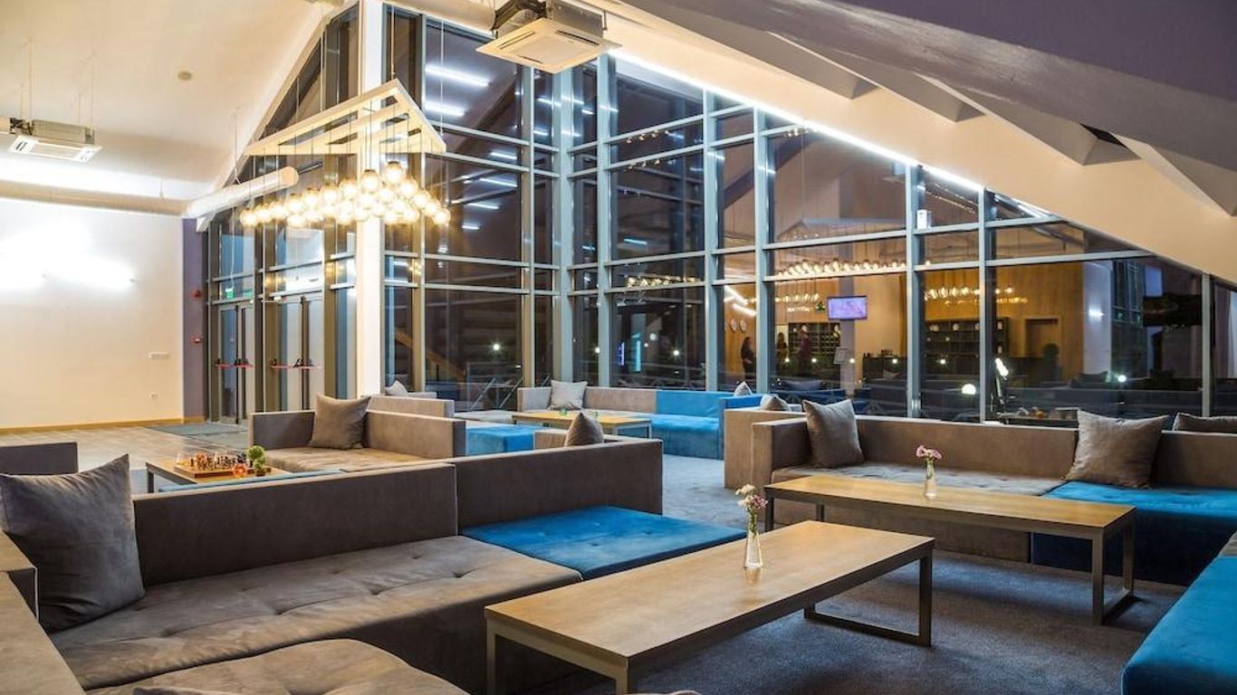 بارك هوتل أزاريل