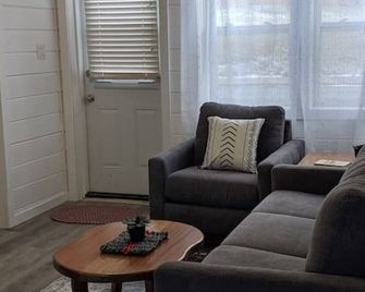 La Cale - waterfront property - Cheticamp - Wohnzimmer