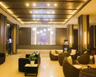 SM Tower Hotel and Convention Berau - Tanjung Redeb - Lobby