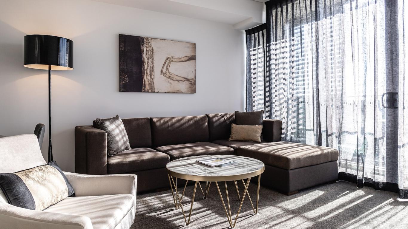 سيلكاري سويتس تشاتسوود