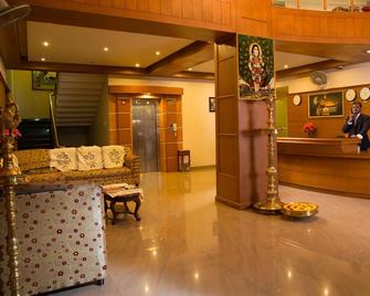 Hotel Geethu International - Poovar - Recepción
