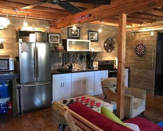 The Barn - Only 5 minutes to I65 - Montevallo - Cocina