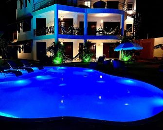 Hotel E Pousada Cumbuco Guesthouse - Cumbuco - Pool