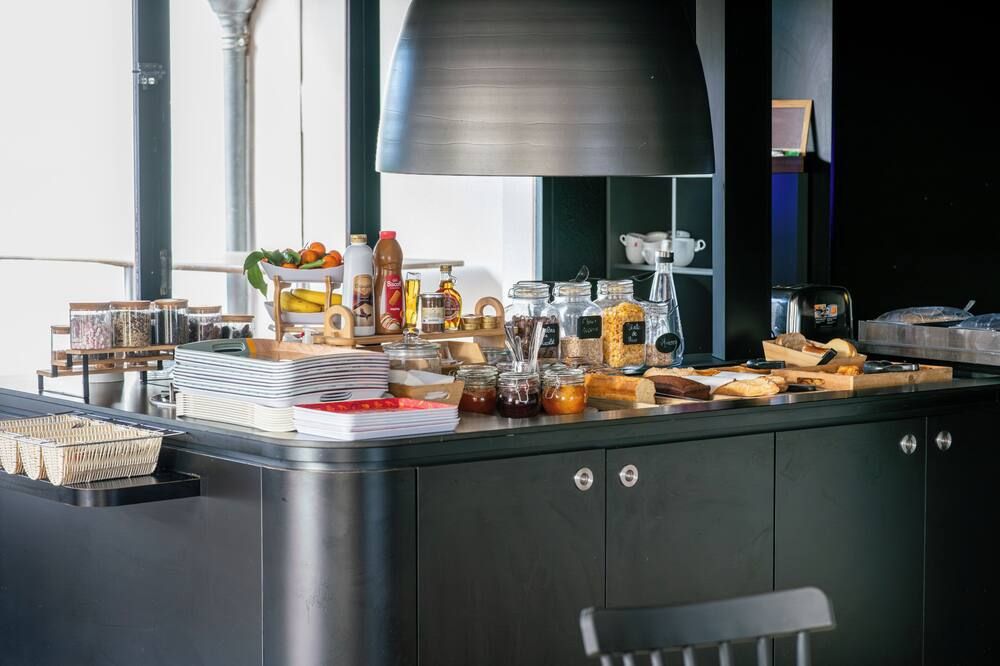 Brit Hotel Confort Ampaline Périgueux Est - Boulazac-Isle-Manoire - Buffet