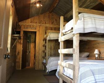 The Bunkhouse - Ponca - Bedroom