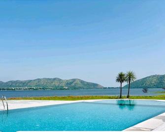 The Udai Sarovar Lakeside Paradise - Udaipur - Pool