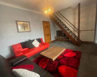 Geneva Cottage Darlington - Darlington - Living room
