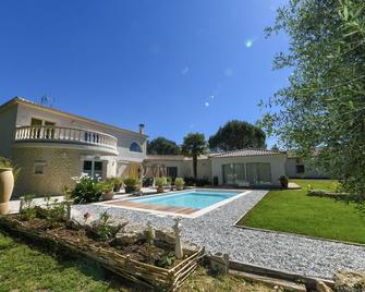 Santorini bed and breakfast with terrace and swimming pool - Montreuil - Piscine