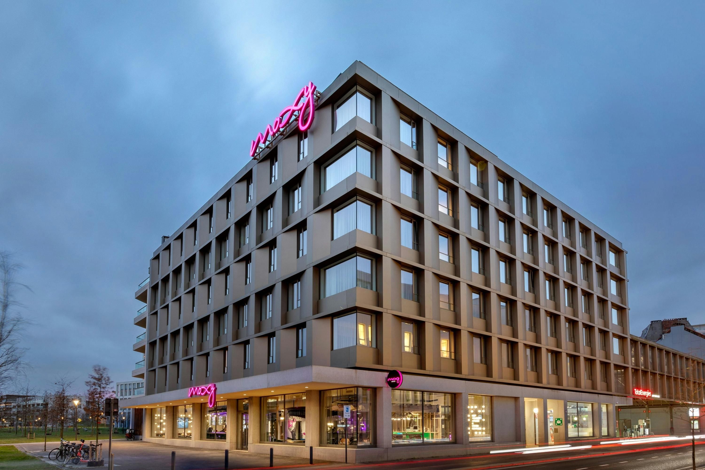 Moxy Antwerp - אנטוורפן - בניין