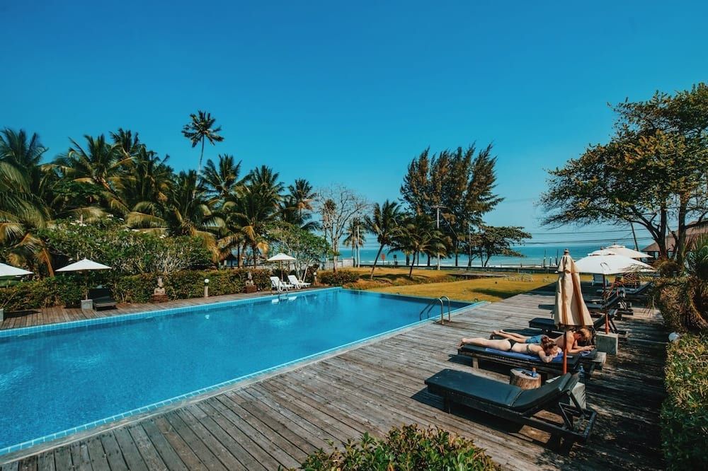 Nana Beach Hotel & Resort