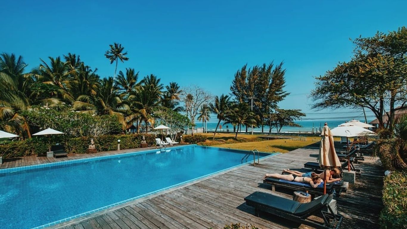 Nana Beach Hotel & Resort