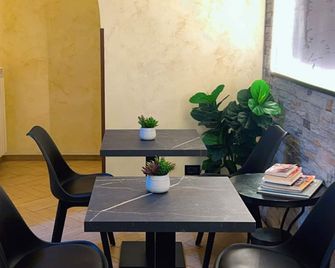 Funny Palace Hostel - Roma - Comedor