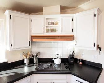 Beautiful Mountain View home in private setting - Monroe - Küche