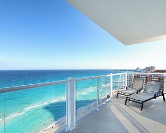 Hotel Riu Ventura - Cancún - Parveke