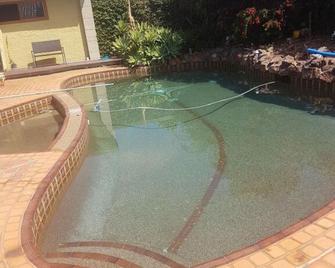 Getaway Inn Boutique Guest house - Cessnock - Pool