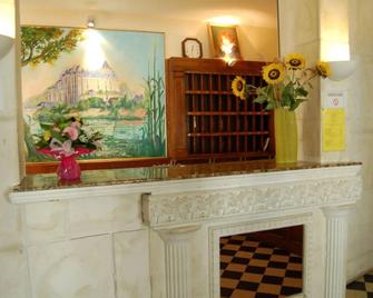 Hotel Des Couronnes Chateaudun - Шатоден - Рецепція