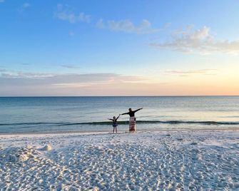 Eagle Cottages & The Cabins at Gulf State Park - Gulf Shores - Beach