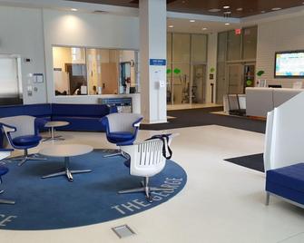 Residence & Conference Centre - Toronto Downtown - Toronto - Lobby