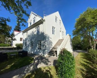 Akureyri Central House - Akureyri - Building